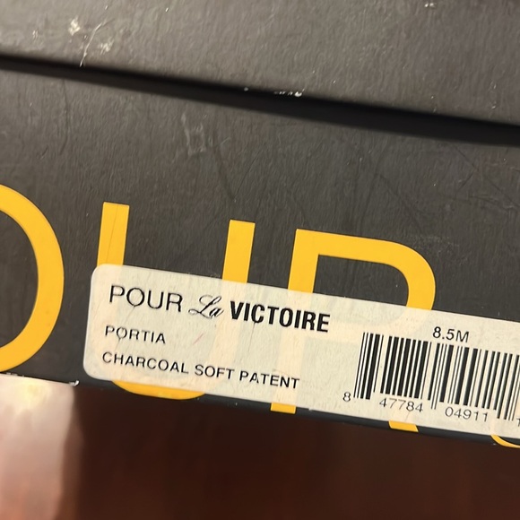 Pour La victoire  Platform Heels 8.5